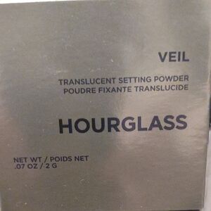 NIB Hourglass Veil Translucent Setting Powder